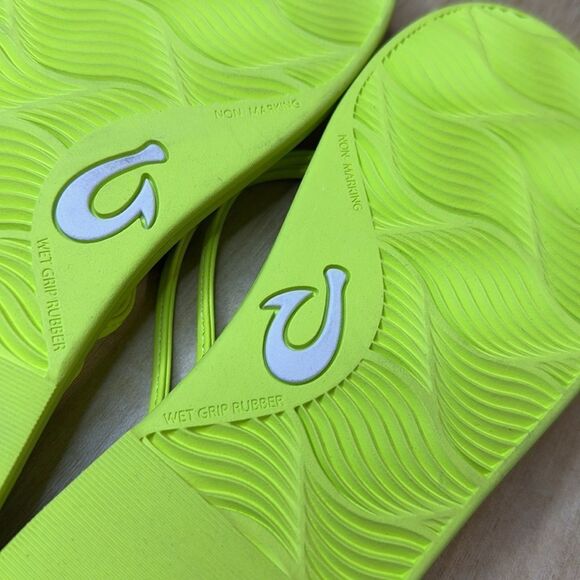NWOT-OLUKAI- Aka Sandals in citron lime green- women Size 7 - Picture 10 of 10